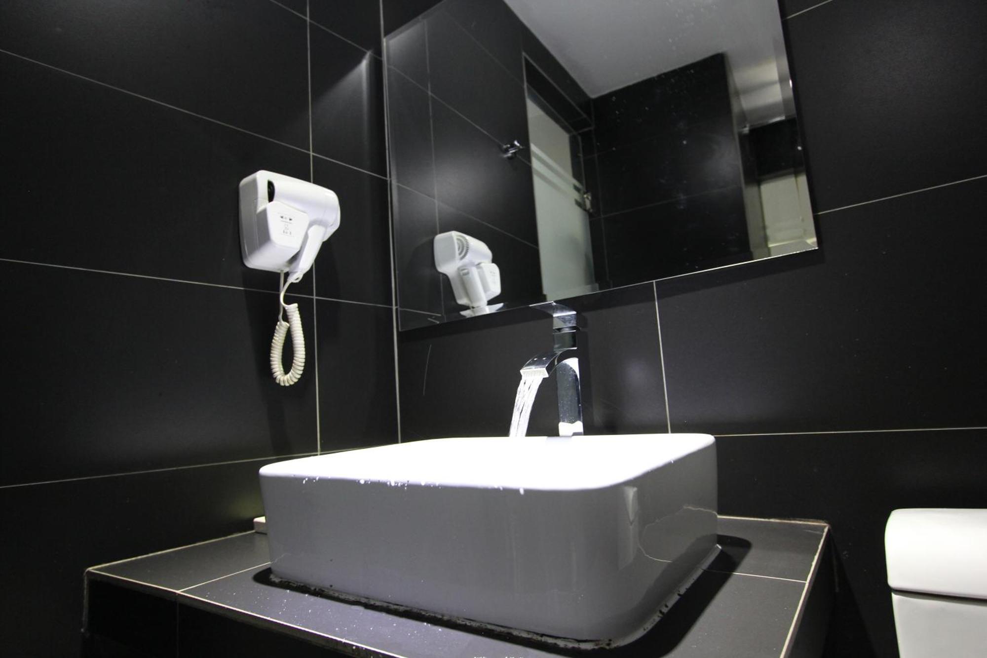 Hotel 99 Kuala Lumpur City חדר תמונה